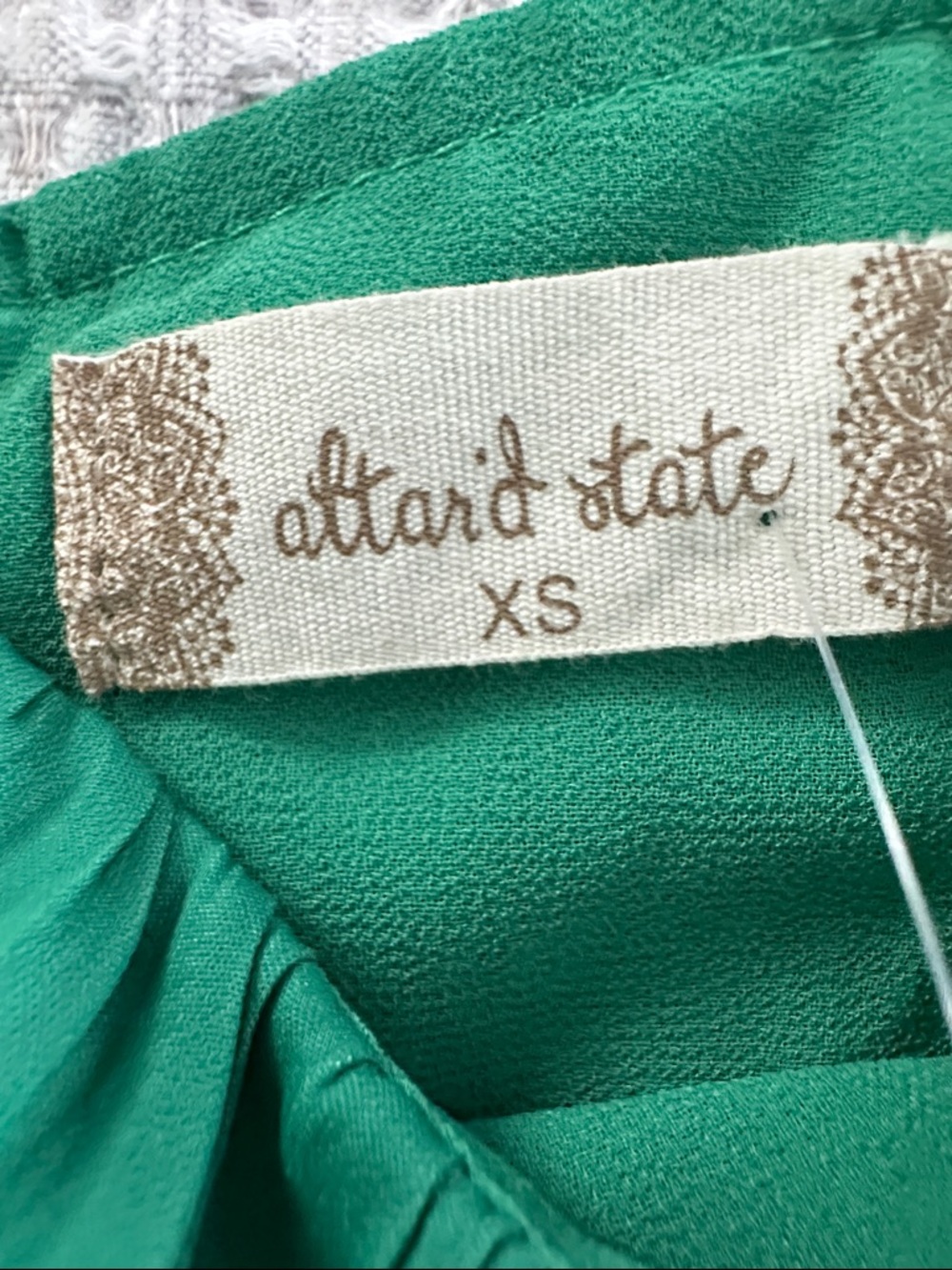 Green Puff-Sleeve Midi Dress - Women - Picture 4 of 5